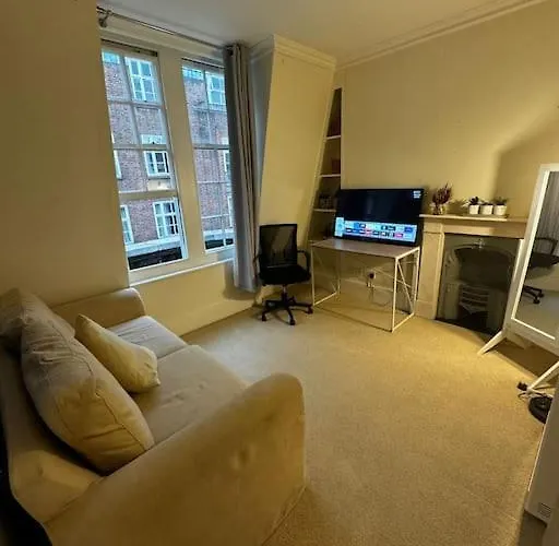 Cozy Sleep 4 -Mayfair-Hyde Park Gh20